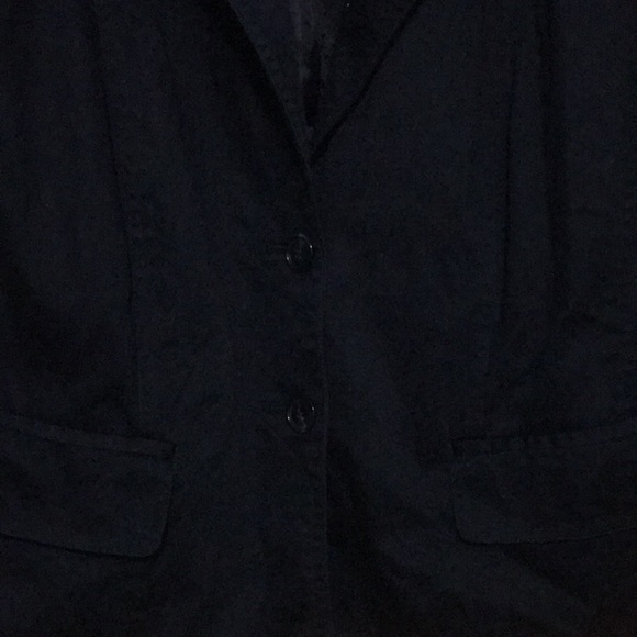 Blazer - Picture 4 of 6